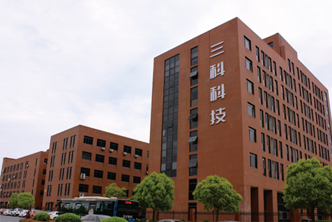 “在“工業(yè)4.0”的大環(huán)境下，國產(chǎn)品牌要如何與國外品牌競爭？”