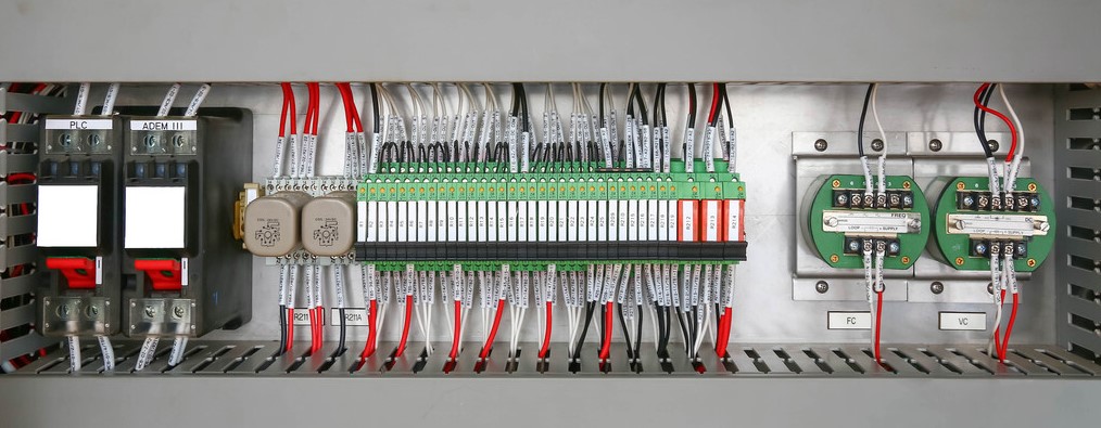 “可編程plc控制器的次世代產(chǎn)品將會具備哪些特點？”